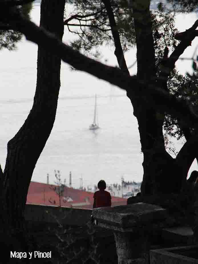 Mapa_y_Pincel_Lisboa_barrio_a _barrio _Alfama_Castillo_de_San_Jorge